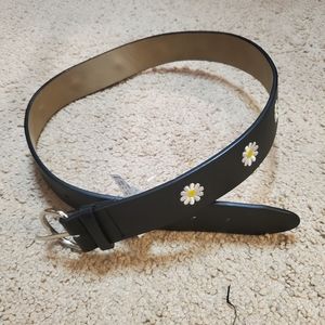 🎯 Target brand girls belt nwot black with flowers size xl